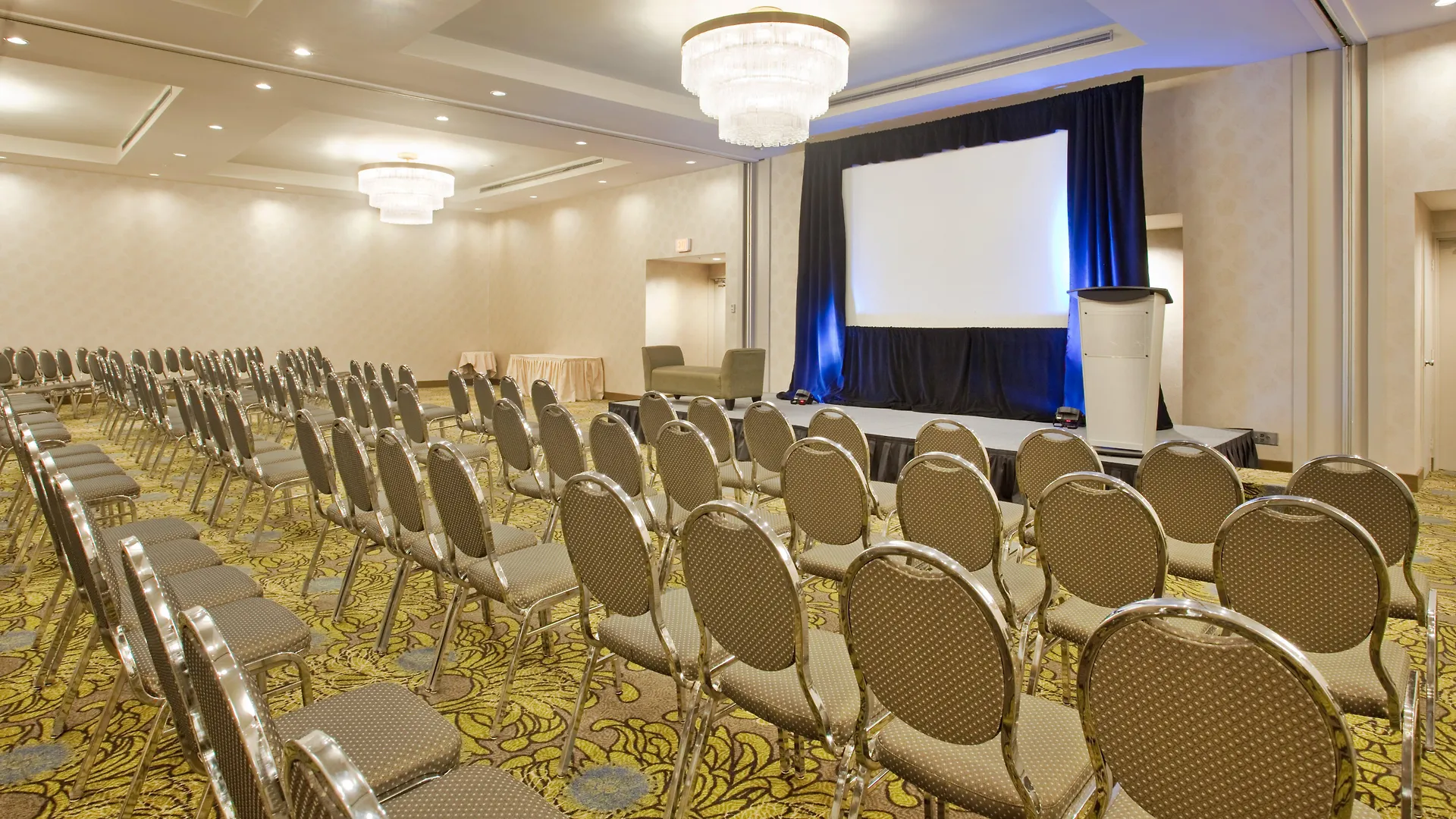 Holiday Inn Vancouver-Centre Broadway By Ihg 3*, Vancouver Canada