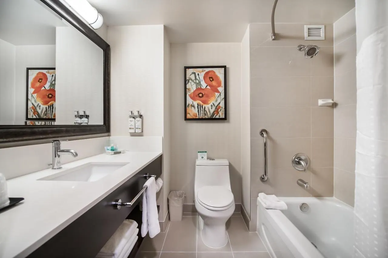 Holiday Inn Vancouver-Centre Broadway By Ihg Канада