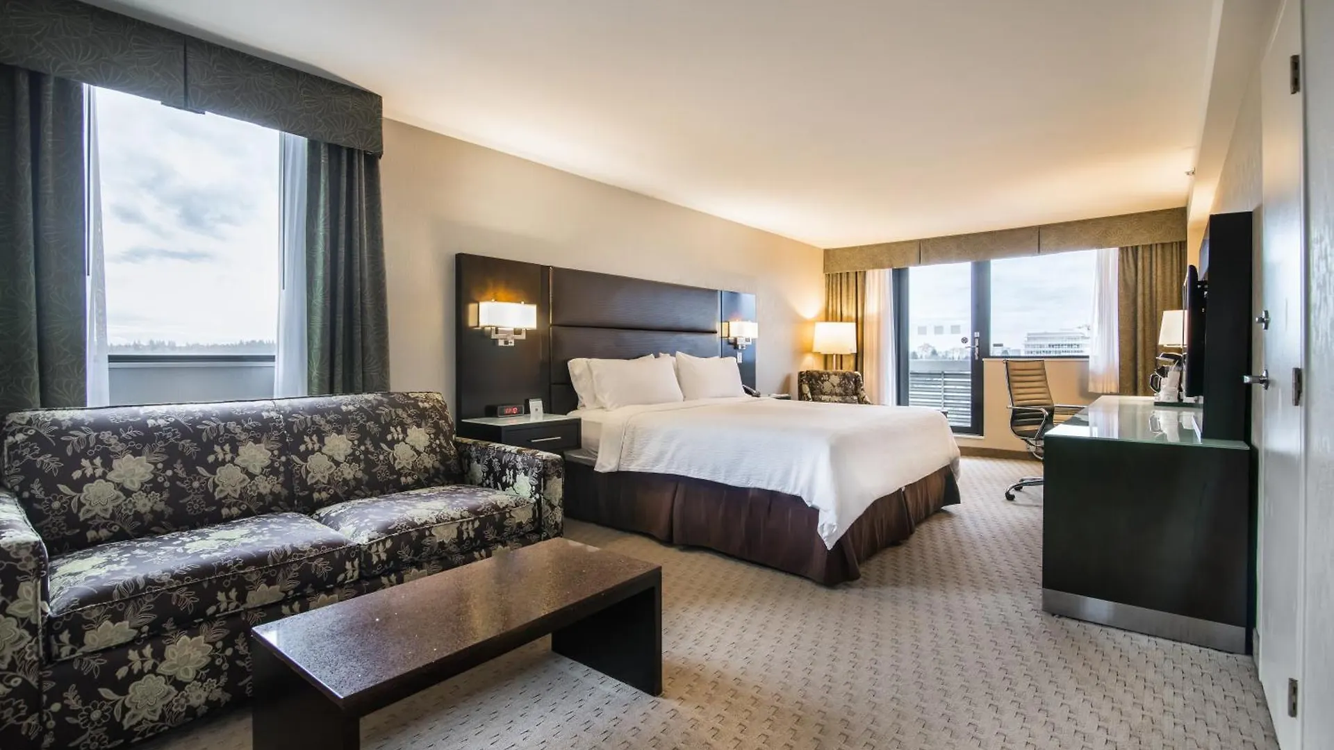 Holiday Inn Vancouver-Centre Broadway By Ihg Отель