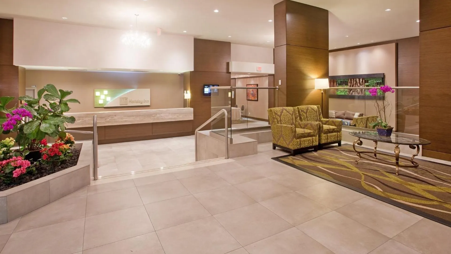 Holiday Inn Vancouver-Centre Broadway By Ihg Hotel Vancouver