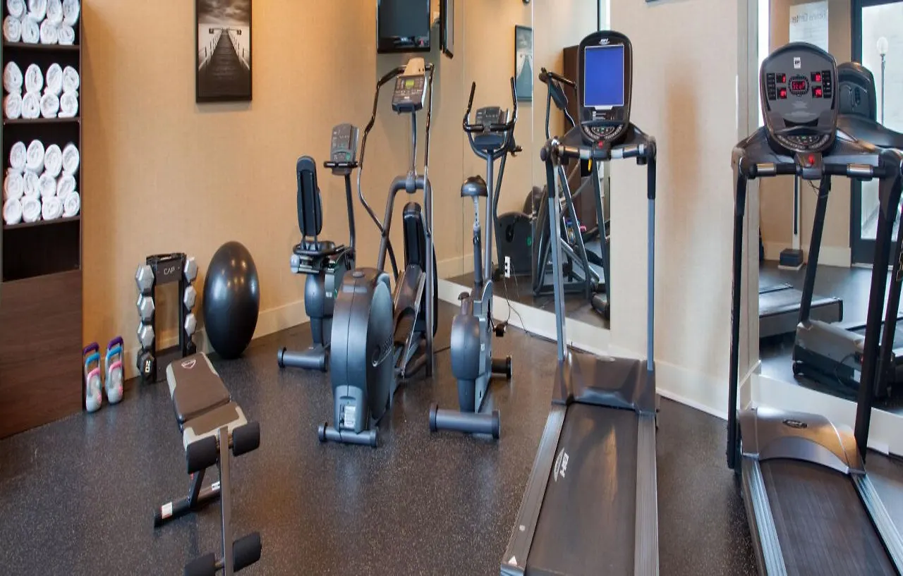 *** Отель Holiday Inn Vancouver-Centre Broadway By Ihg Канада