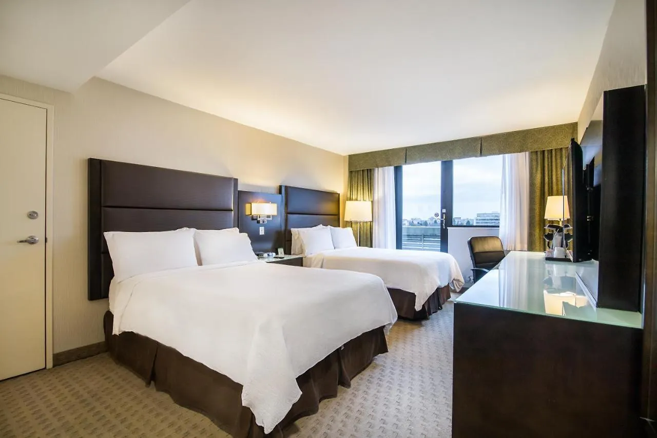 Holiday Inn Vancouver-Centre Broadway, an IHG Hotel Vancouver