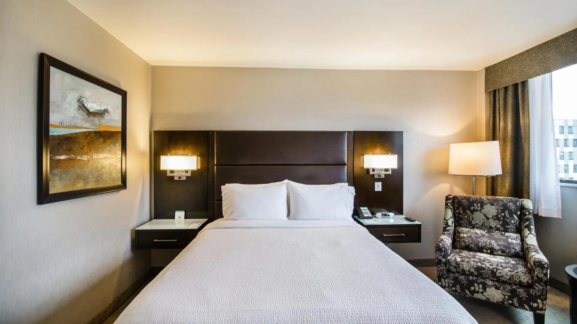 ***  Holiday Inn Vancouver-Centre Broadway, an IHG Hotel Canada