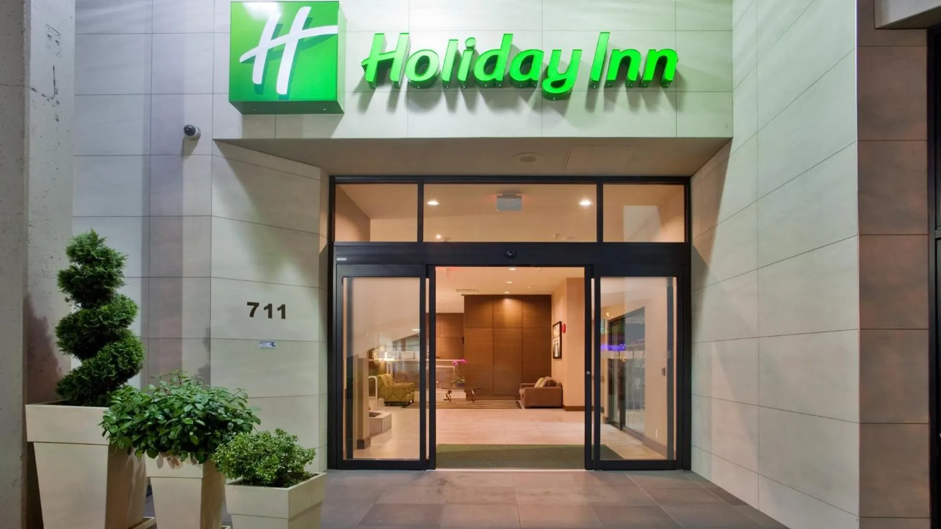 Holiday Inn Vancouver-Centre Broadway, an IHG Hotel