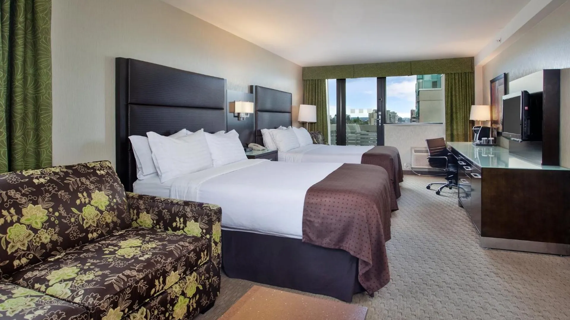 Holiday Inn Vancouver-Centre Broadway, an IHG Hotel Canada